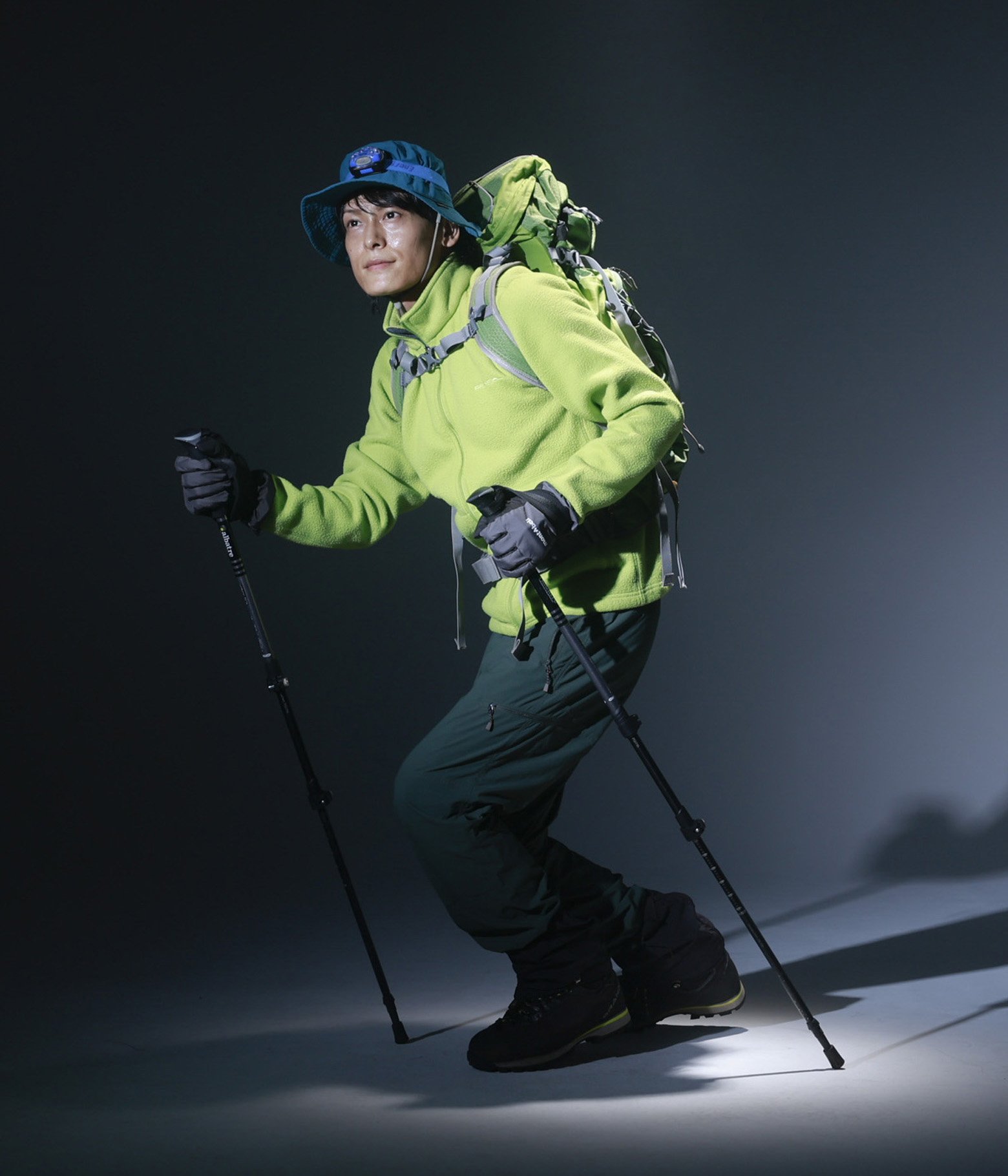 Fashion suitable for mountain climbing #1